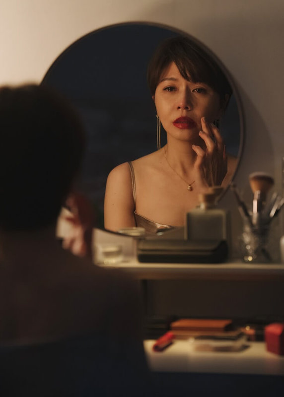 演員于子育(圖)在戲劇「親密之海」中深愛李銘順,她默默付出25年卻被拋棄,最後直球對決斷開這段愛戀,對李銘順說:「我不愛你了」。(CATCHPLAY+提供)中央社記者洪素津傳真 114年8月4日