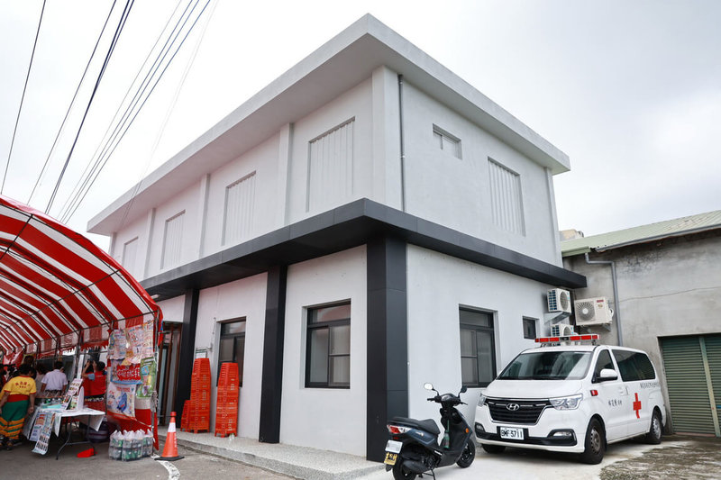 南投市衛生所鳳山衛生室遷移到南投市八卦路1262號,5日舉辦揭牌儀式,內部設有診療空間、衛教諮詢區等。(南投縣政府提供)中央社記者蕭博陽南投縣傳真 114年8月5日