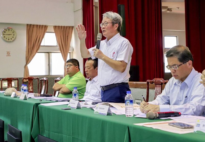 行政院雲嘉南災後復原前進指揮所6日在嘉義縣舉辦工作會議，由行政院政務委員陳金德（右2）主持。（嘉義縣政府提供）中央社記者黃國芳傳真  114年8月6日
