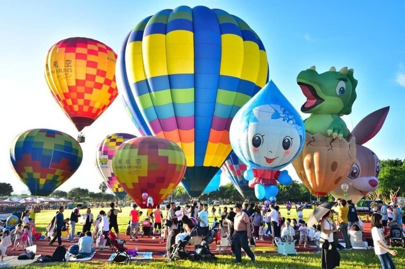 2025台中石岡熱氣球嘉年華29日將在土牛運動公園熱鬧展開，活動規劃6場熱氣球繫留升空體驗。（中市府提供）中央社記者趙麗妍傳真  114年8月6日