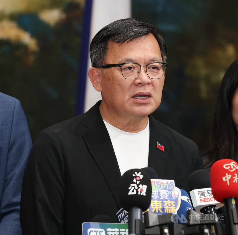 媒體報導,政院另將提出特別條例修正案,將普發現金納入「排富條款」。對此,國民黨文傳會主委林寬裕(圖)6日下午在國民黨中常會後表示,支持行政院依照立法院通過、且總統公布生效的法律實施政策。中央社記者謝佳璋攝 114年8月6日
