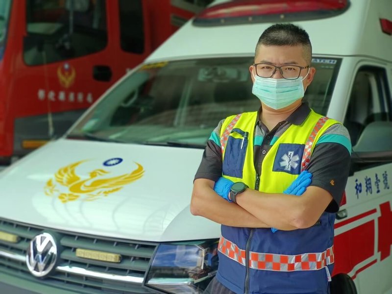 彰化縣消防局和美分隊員黃景嵐（圖）參與多起重大特殊救護案件，獲消防署消防績優救護人員甄選「救護之王」獎項，這也是他連續4年獲獎。（彰化縣消防局提供）中央社記者蕭博陽彰化縣傳真　114年8月10日