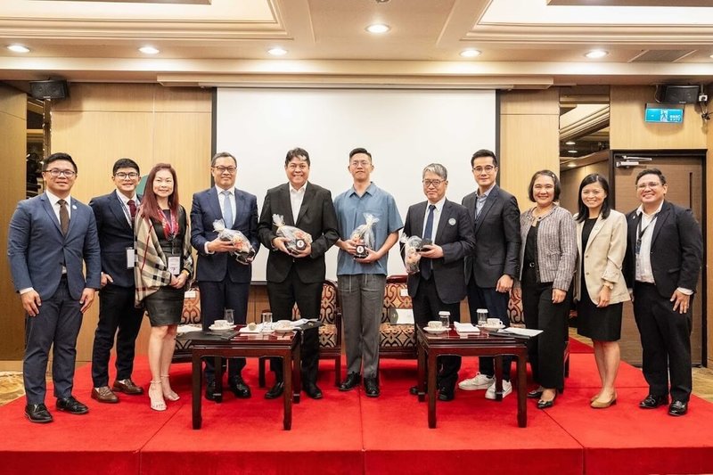 民進黨國際事務部9日舉辦「堅韌之島座談：永續民主對話」，談「民主前線的保衛戰：台灣與菲律賓抵禦威權干預的挑戰與反擊」。（民進黨提供）中央社記者葉素萍傳真　114年8月11日