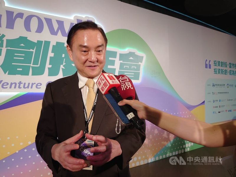 記憶體廠鈺創董事長盧超群12日出席台灣創投年會，他受訪說，等半導體關稅報告出爐，才知道會有怎樣影響。台灣半導體產業是幫助大家的力量，這股力量受到壓抑，對全世界及全人類文明是巨大挫折。中央社記者張建中攝  114年8月12日