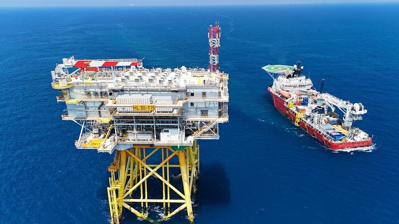 遠傳電信為海龍計畫2號及3號風場量身打造海上4G、5G專用基地台，取代傳統衛星通訊，並導入行動企業專網技術，打造離岸風電通訊環境。（遠傳提供）中央社記者江明晏傳真  114年8月12日