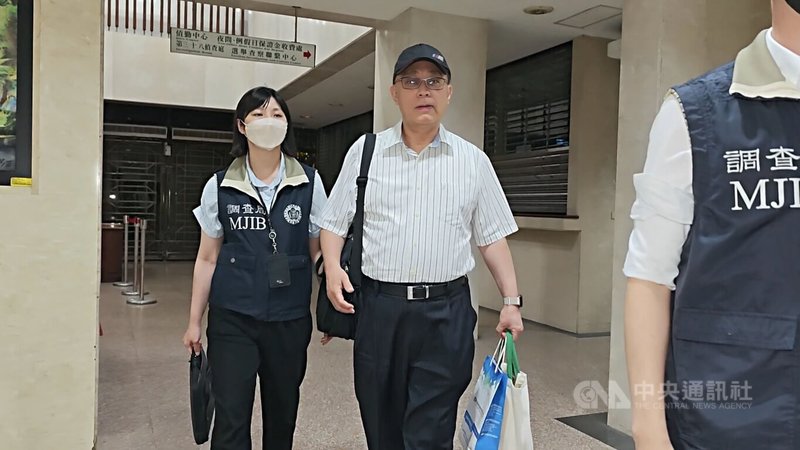 檢調獲報，聚鼎科技子公司聚燁科技於109年辦理現金增資、發行新股時，涉嫌違反證券交易法。台北地檢署12日指揮調查局兵分6路搜索，並約談聚鼎科技朱姓董事長等3人說明，晚間移送北檢複訊。中央社記者林長順攝 114年8月12日