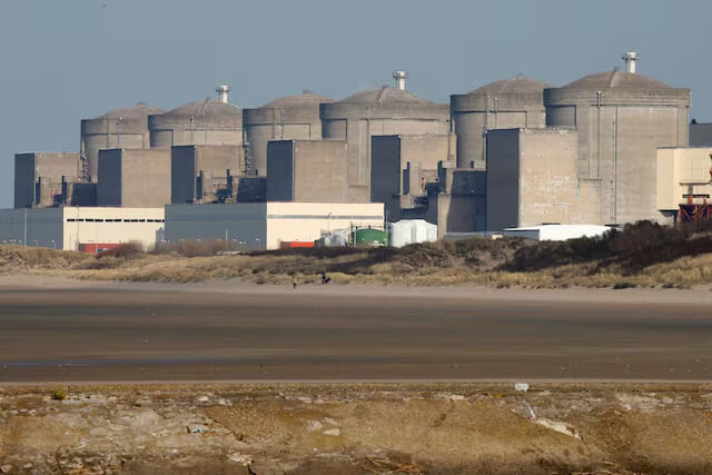 法國北部的葛拉夫林核電廠。（路透社）