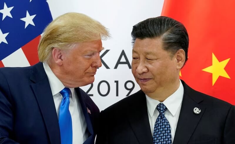 2019年美國總統川普（左）與中國國家主席和習近平（右）在大阪G20峰會合影。（路透社）