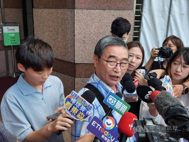民進黨中常委陳茂松(圖)13日在民進黨中常會後受訪。中央社記者葉素萍攝 114年8月13日