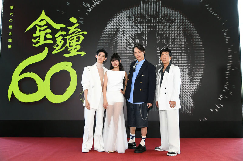 第60屆金鐘獎主題為「下一秒，未來」，節目類星光大道主持人由夏和熙（左1）搭配林葦妮（木木）（左2）；戲劇類則是黃鐙輝（右2）與黃迪揚（右1），他們14日一同公開亮相（三立提供）中央社記者王心妤傳真　114年8月14日