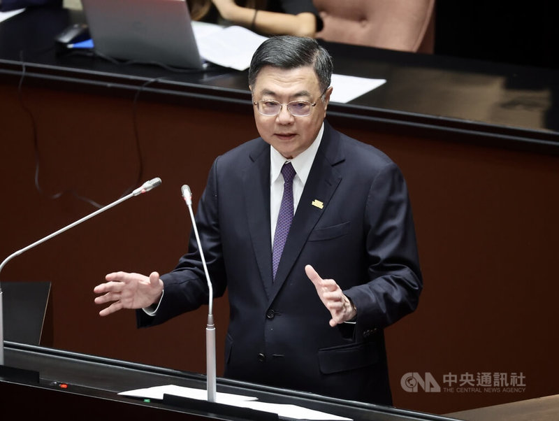 行政院長卓榮泰（圖）15日前往立法院會提出新世代打擊詐欺策略行動綱領2.0執行成效專案報告，並備質詢。中央社記者張皓安攝 114年8月15日