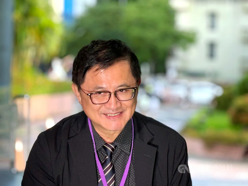 國民黨「核三延役」公投廣告仿照成人諷刺動畫「南方四賤客」風格,影射和碩董事長童子賢因挺核能被總統賴清德趕下車。童子賢15日受訪時幽默回應,對「南方四賤客」沒那麼熟,「如果你傳一個鬼滅之刃給我,我就很熟。」中央社記者吳家豪攝 114年8月15日