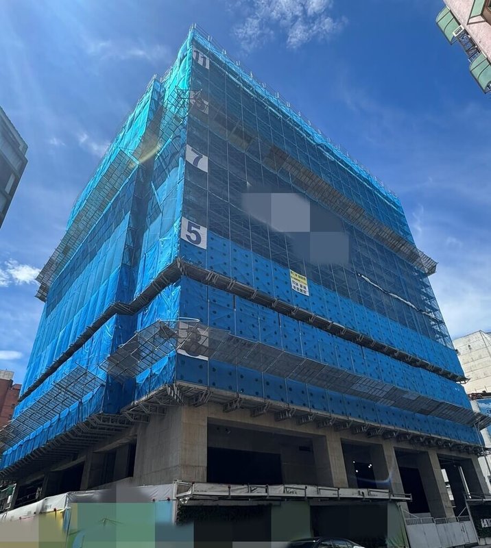 考量近期工人短缺等問題，台北市建築管理工程處表示，只要是2022年至2025年所請領建造執照及雜項執照的工地，期限將可延長2年，但不含申報開工的建案。（台北市建管處提供）中央社記者劉建邦傳真  114年8月15日