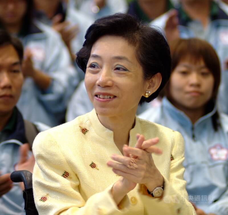 時任總統夫人吳淑珍2004年9月30日出席帕運選手返台慶祝活動。（中央社檔案照片）