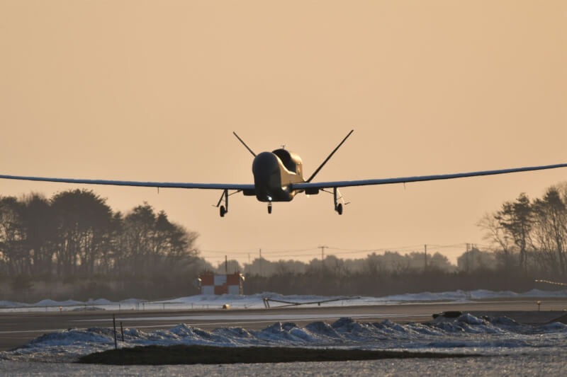 圖為日本航空自衛隊RQ-4B無人機。(圖取自facebook.com/jasdf.pao)