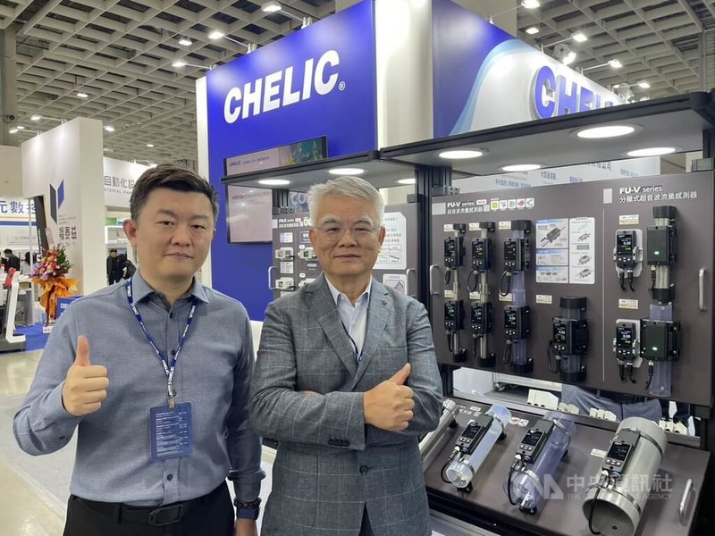 台北國際自動化工業大展20日起登場，台灣氣立現場展示包括半導體、醫療與智慧機器人應用。圖右為台灣氣立董事長游平政。 中央社記者鍾榮峰攝　114年8月20日