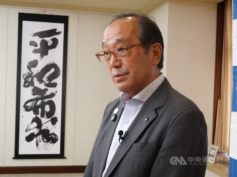 1945年8月6日,美國在日本廣島市投下原子彈,造成約14萬人喪生。廣島市長松井一實(圖)最憂心被爆者高齡化,能將廢核與祈求永久和平心願的「廣島之心」傳遞給世人知曉的見證者愈來愈少。中央社記者楊明珠廣島攝 114年8月20日