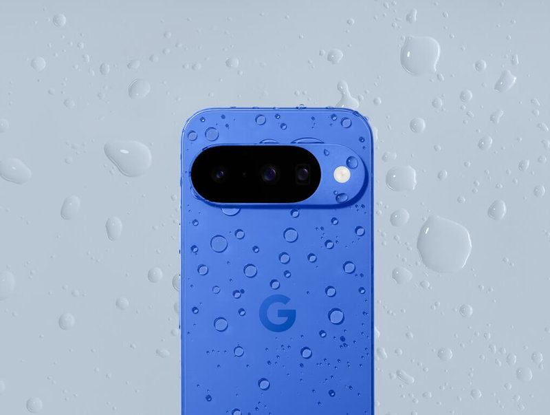 Google發布Pixel 10手機，推出靛藍色、冰霜紫、香茅綠、曜石黑，其中靛藍色被視為向2016年第一代Pixel致敬。（Google提供）中央社記者張欣瑜舊金山傳真 114年8月21日