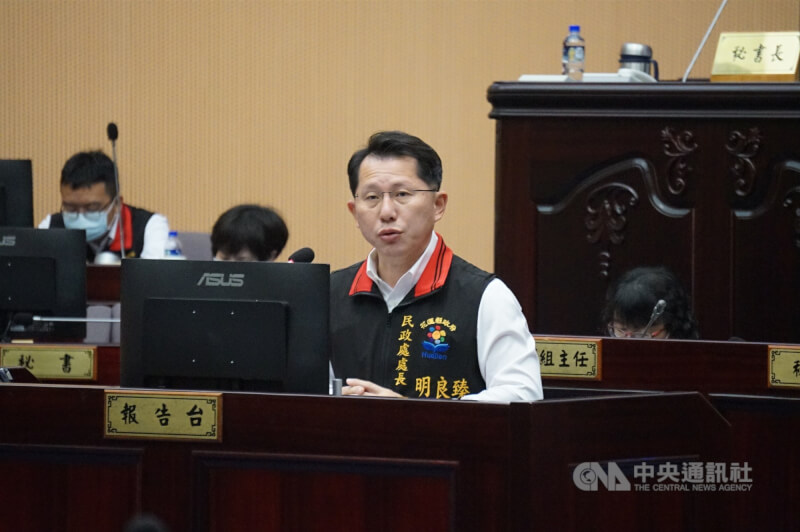 花蓮縣府前民政處長明良臻涉罷免「查水表」案件請辭3個月後,20日低調回歸縣府,擔任簡任機要秘書。(中央社檔案照片)