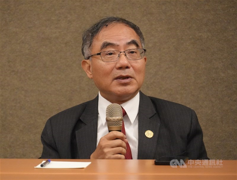 教育部次長葉丙成涉揭露性平案當事人個資引發爭議，性平會調查22日出爐，認定未違反性平法。同時被調查的台大校長陳文章（圖），與當事人導師對話被認定屬「校長職責」，沒有不當施壓。（中央社檔案照片）