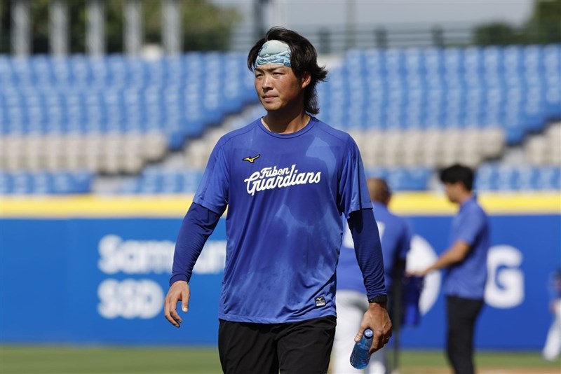 富邦悍將日籍投手鈴木駿輔曾在甲子園有完投勝紀錄，點出日本對甲子園投入度如台灣人對國際賽。（富邦悍將提供）