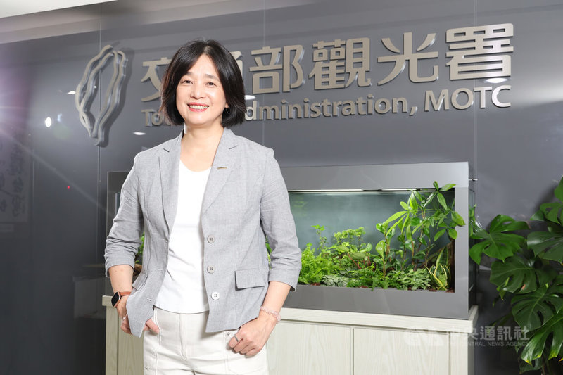 觀光署長陳玉秀日前接受中央社專訪時指出,旅宿惡意漲價多是個案,「不能把個案變通案」;另為了分流旅客,115年將推出獎勵平日出遊計畫。中央社記者翁睿坤攝 114年8月24日