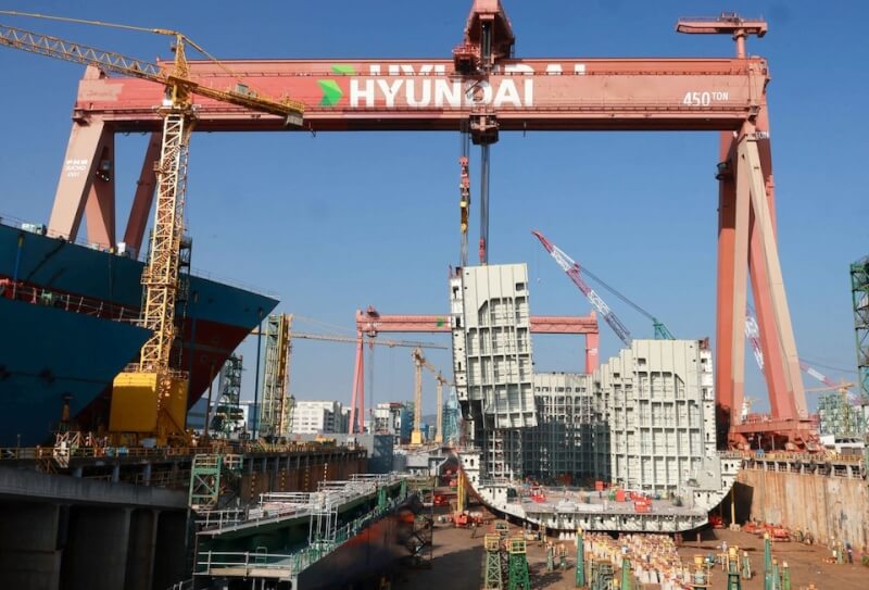 韓國蔚山HD現代造船廠。（HD Hyundai Heavy Industries/Handout via 路透社）
