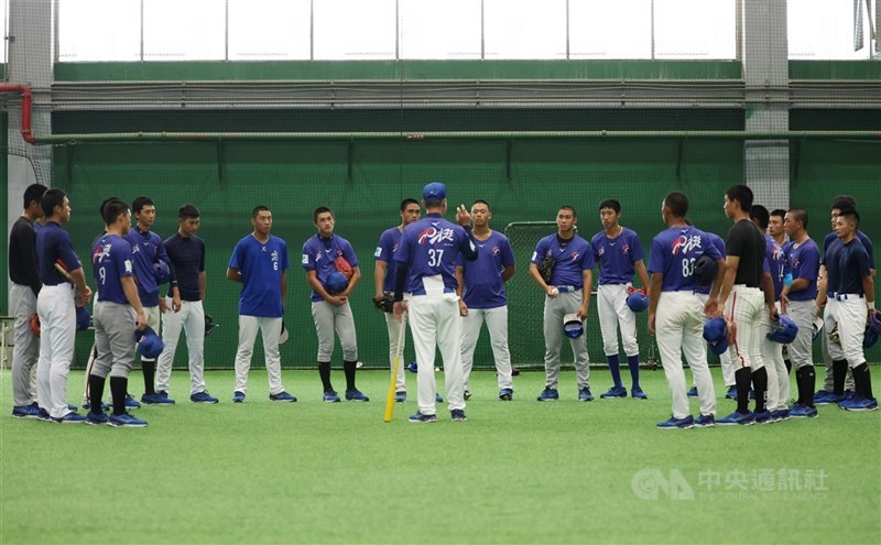 U18世界盃棒球賽台灣代表隊27日啟程赴日,將安排練習賽備戰9月開打正式賽。圖為先前集訓練球畫面。(中央社檔案照片)