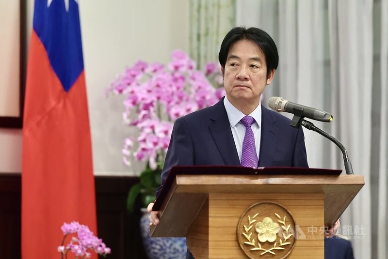 總統賴清德(圖)27日下午接見對中政策跨國議會聯盟(IPAC)訪團,致詞時強調,面對中國、俄羅斯等威權國家持續合流,民主國家唯有全方位合作,才能共同守護和平、民主跟自由,未來台灣將持續提升國防實力,並跟民主夥伴加強合作,共同發揮嚇阻力量。中央社記者王飛華攝 114年8月27日