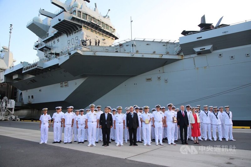 英國海軍航空母艦「威爾斯親王號」12日泊靠位於日本神奈川縣的美軍橫須賀基地後,28日轉為泊靠東京港,這是二次世界大戰後英國航艦首度泊靠東京港。航艦預定9月2日駛離日本。中央社記者楊明珠東京攝 114年8月29日