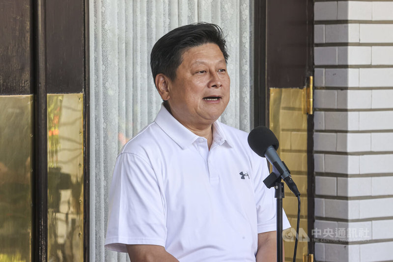 立法院29日進行第11屆第3會期第27次會議,國民黨團總召傅崐萁(圖)在議場外受訪。中央社記者鄭清元攝 114年8月29日