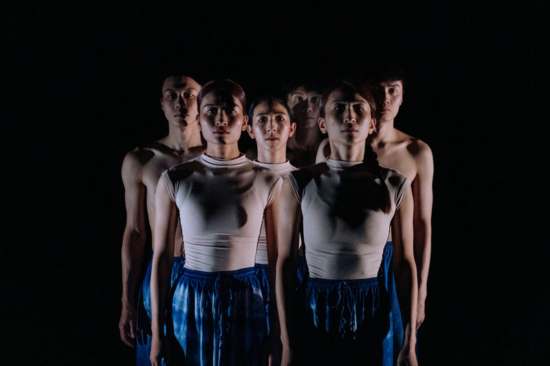 君舞蹈劇團在瑞典藝穗節演出舞碼「痕跡」,透過台灣傳統音樂搭配融合信仰傳統的舞蹈創作,與瑞典觀眾交流對信仰的想法。(君舞蹈劇團提供)中央社記者辜泳秝傳真 114年9月2日