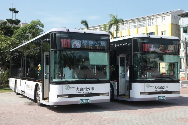 台南市「101都會公車」3日通車,從成大醫院出發,途經東區、北區、中西區及南區後,直達高雄市茄萣區。(台南市政府提供)中央社記者張榮祥台南傳真 114年9月3日