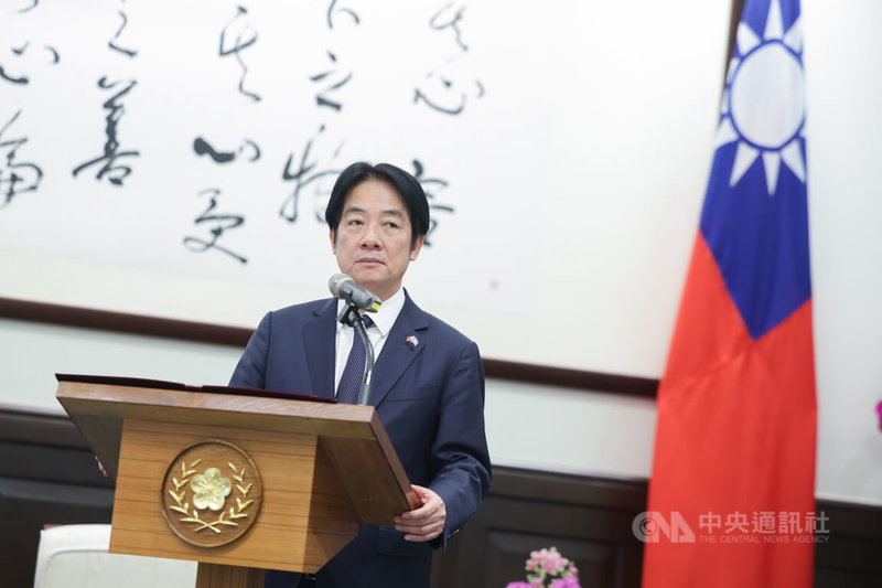 總統賴清德(圖)3日下午接見第2度來訪台灣的聖露西亞副總理希萊爾(Ernest Hilaire,另譯:希瑞爾),賴總統表示,近年台灣與聖露西亞在農業、教育等領域合作愈發密切,盼分享經驗增進兩國邦誼。中央社記者裴禛攝 114年9月3日