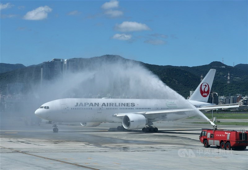 圖為日本航空飛機，非當事班機。（中央社檔案照片）