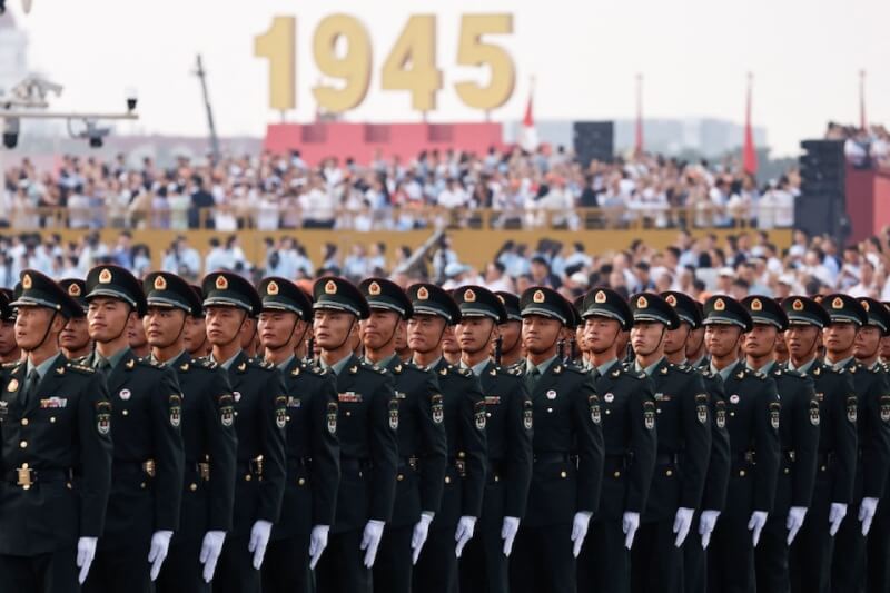 中共3日舉行九三閱兵，閱兵總指揮由中部戰區空軍司令員韓勝延中將擔任。（路透社）