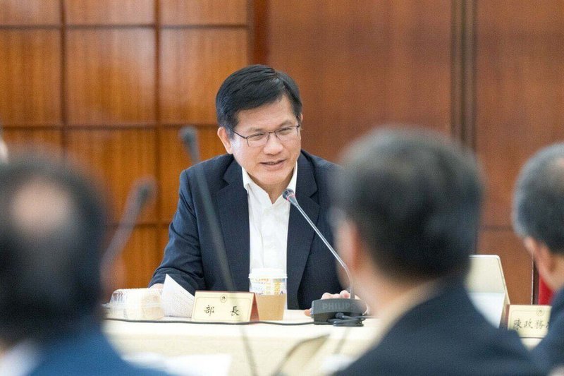 外交部長林佳龍於4日召開品牌識別優化共識會議,邀集各單位代表出席,以期凝聚外交部人員共識,打造最具向心力,並符合台灣推向國際的「Team Taiwan」品牌形象。(外交部提供)中央社記者楊堯茹傳真 114年9月5日