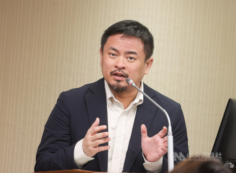 勞動部長洪申翰。(中央社檔案照片)
