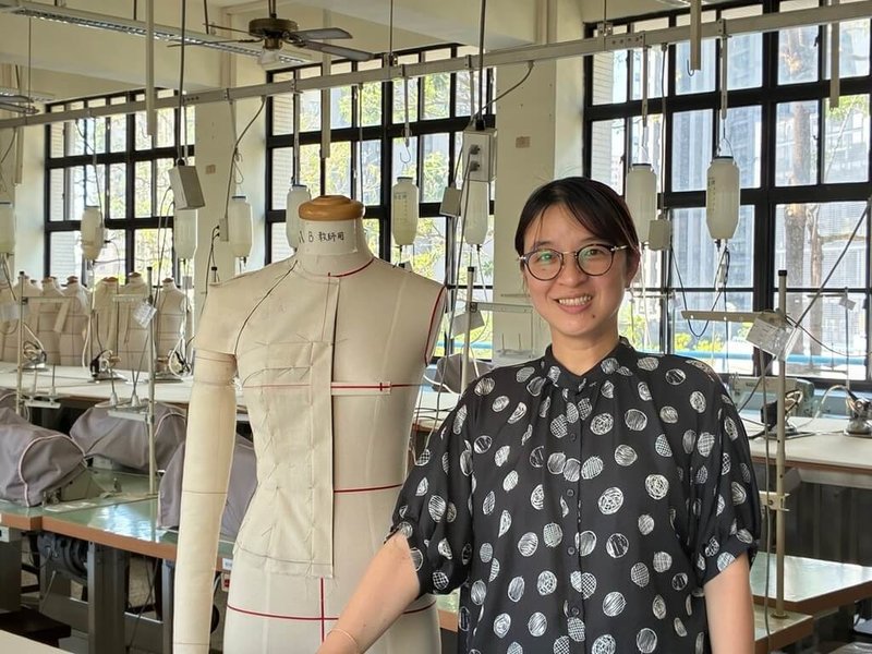 曾以19歲創下最年輕「女裝職類國手」紀錄的三民家商服裝科教師葉怡君,至今培訓出多名國手,已獲得至少5面國內外競賽金牌,獲選教育家人物典範。(教育部提供)中央社記者許秩維傳真 114年9月7日