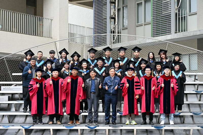 陽明交大於6月迎來電子與光子學士後學位學程第1屆畢業生,其中約一半考取電子、電機、物理相關研究所,另一半則進入半導體產業。(陽明交大提供)中央社記者許秩維傳真 114年9月9日