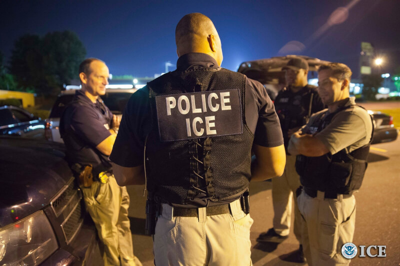 圖為美國移民暨海關執法局(ICE)執法人員。(圖取自x.com/ICEgov)