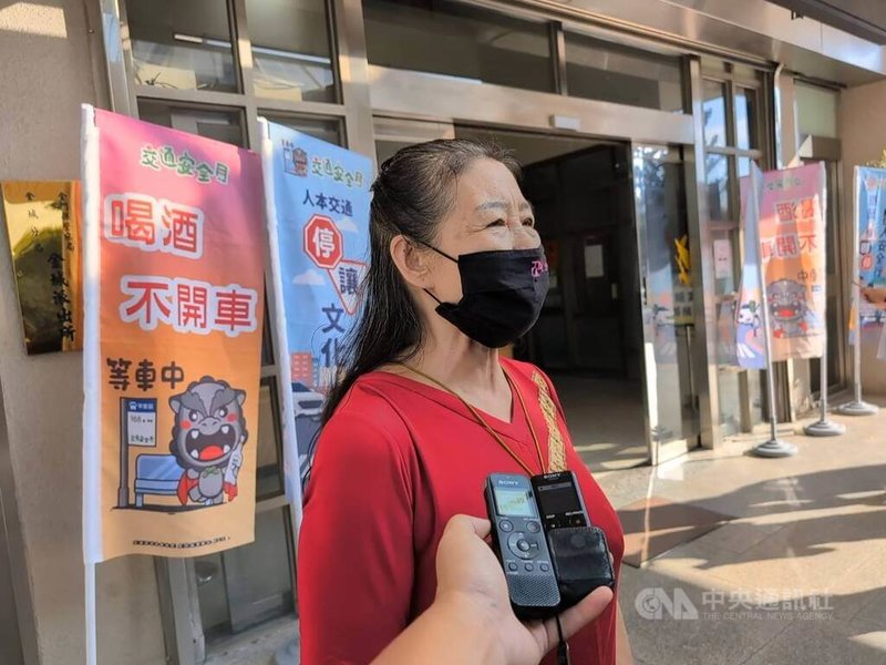 媒體報導金門縣有長者參加中國旅遊團疑遭強迫消費,最初分享此行程的馬姓民眾(圖)11日出面表示,不存在強迫消費情形,也指出自己並非帶團人。中央社記者吳玟嶸攝 114年9月11日