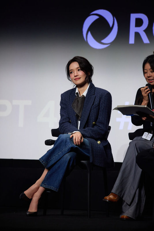 女星舒淇（左）在義大利米蘭閉關13天，完成長片「女孩」劇本，10月31日將在台上映。（甲上提供）中央社記者王心妤傳真　114年9月11日