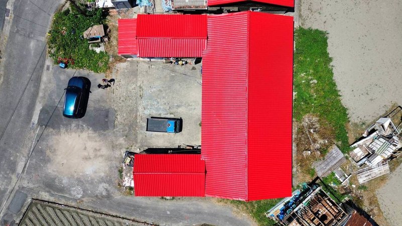 台南市政府13日指出，全市「家園復原慰助金」申請受理逾5萬件，無疑義核撥率100%，累計核發金額超過新台幣12億1100萬元，但仍有待釐清需現勘案件，市府導入無人機空拍勘災提升效率、公正性和人員安全，也加速慰助金核撥和家園復原進度。（台南市政府提供）中央社記者張榮祥台南傳真　114年9月13日