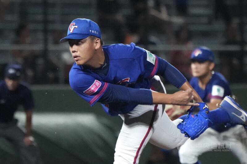 U18世界盃棒球賽台灣隊13日在超級循環賽最後一戰與強敵、地主日本隊交手,投手林珺希(圖)3局登板中繼。中央社記者徐肇昌沖繩攝 114年9月13日