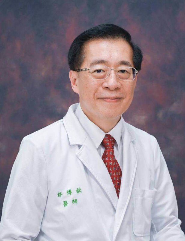 高雄市政府衛生局14日宣布,自國立台灣大學醫學院借調至國立中山大學擔任副校長的許博欽(圖),即日起接任衛生局所屬市立醫院管理中心召集人。(高雄市衛生局提供)中央社記者蔡孟妤傳真 114年9月14日