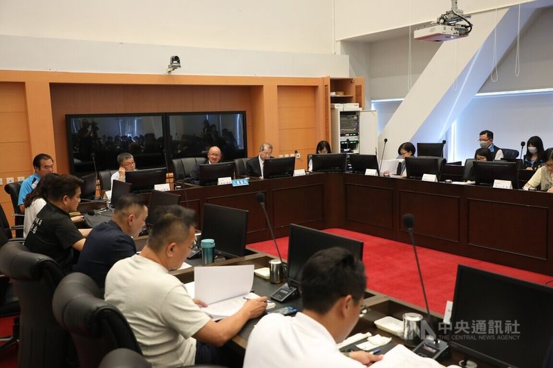 台中市議會15日召開第4屆第12次程序委員會,會中針對專案報告、市政府提案及議案審查日程進行討論,決議25日起召開第4屆第6次定期會,並審議市府115年度總預算案。中央社記者郝雪卿攝 114年9月15日