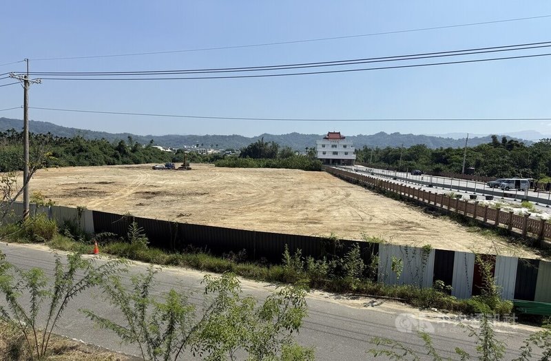 國慶焰火首次在南投縣施放,16日晚間試放約1000發,焰火施放場地南天府道濟禪寺(圖)及貓羅溪畔15日持續整地。中央社記者蕭博陽南投縣攝 114年9月15日