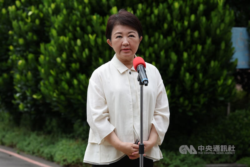 台中市長盧秀燕(圖)13日下午抵達行政院商討新版財劃法。(中央社檔案照片)