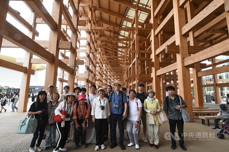彰化縣長王惠美14日率團觀摩大阪世博後表示,這次大阪行收穫滿滿,要將寶貴的經驗帶回彰化,讓10月將在彰化登場的台灣設計展不只是展覽,更是一場生活與科技交融的體驗。中央社記者楊明珠大阪攝 114年9月16日
